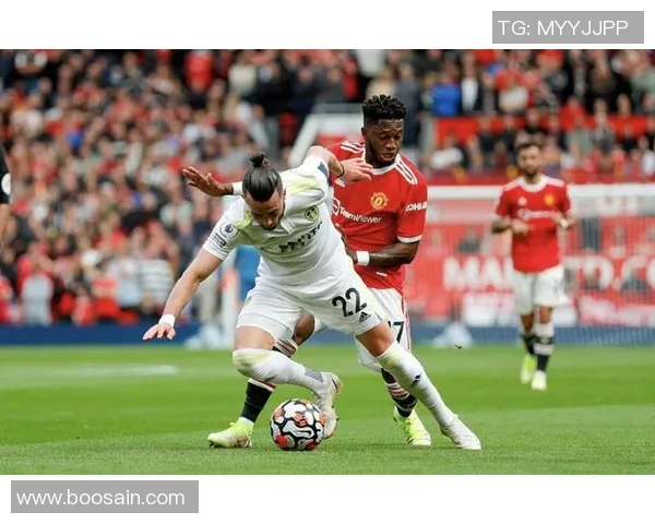 03年利兹联与曼联经典对决回顾球迷心中的永恒记忆 03年利兹联与曼联经典对决回顾球迷心中的永恒记忆